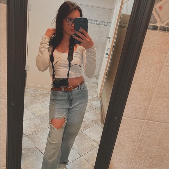 Meet your Posher, Adrianna - Picture 3 of 3